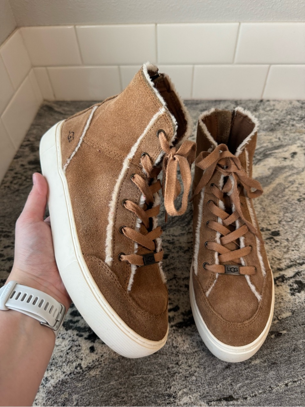 UGG Women's Nuray Sneaker Boots in Chestnut. Size 8.5. VGUC.